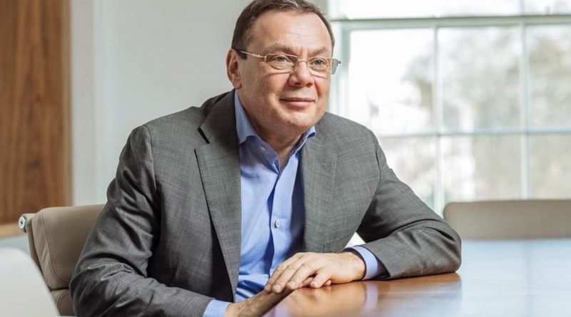 Mijail Fridman es acusado por causar la insolvencia de Zed Group para adquirirla a un precio irrisorio